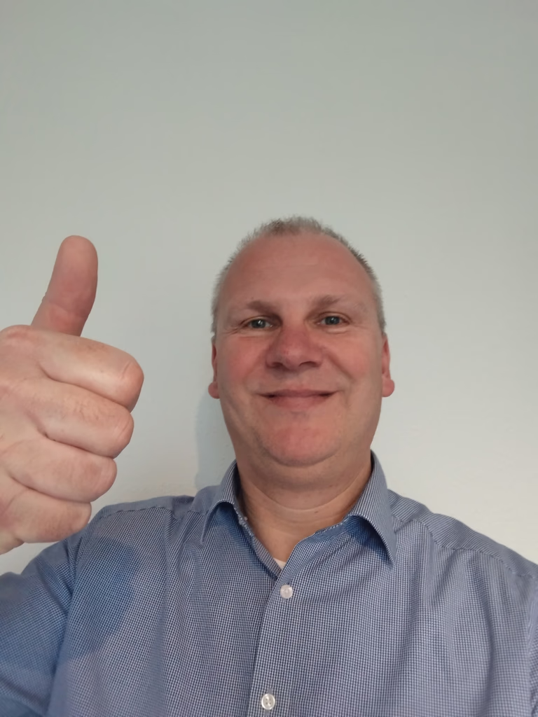 Review JP Molenaar